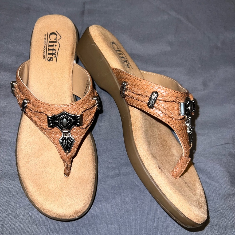 Cliffs By White Mountain Slip-On Sandals